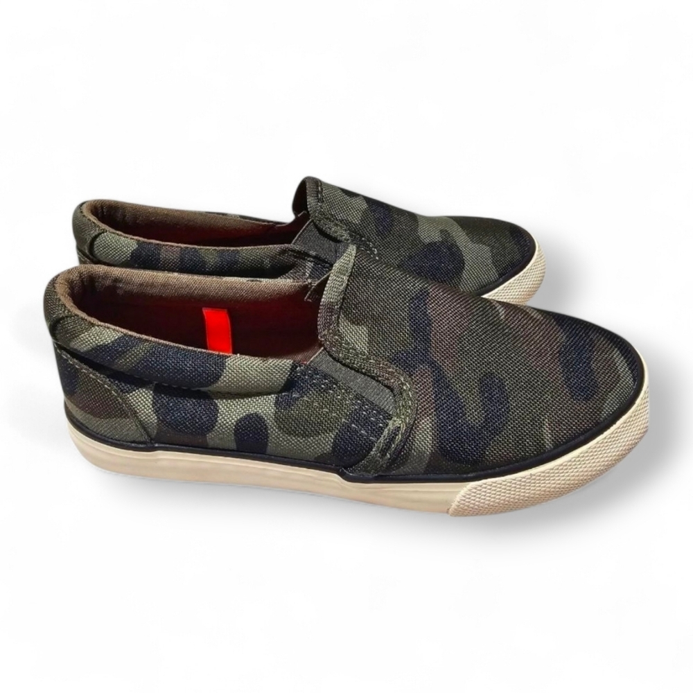 Cat & Jack Kids‎ Size 13 Camouflage Slip On Canvas Sneakers